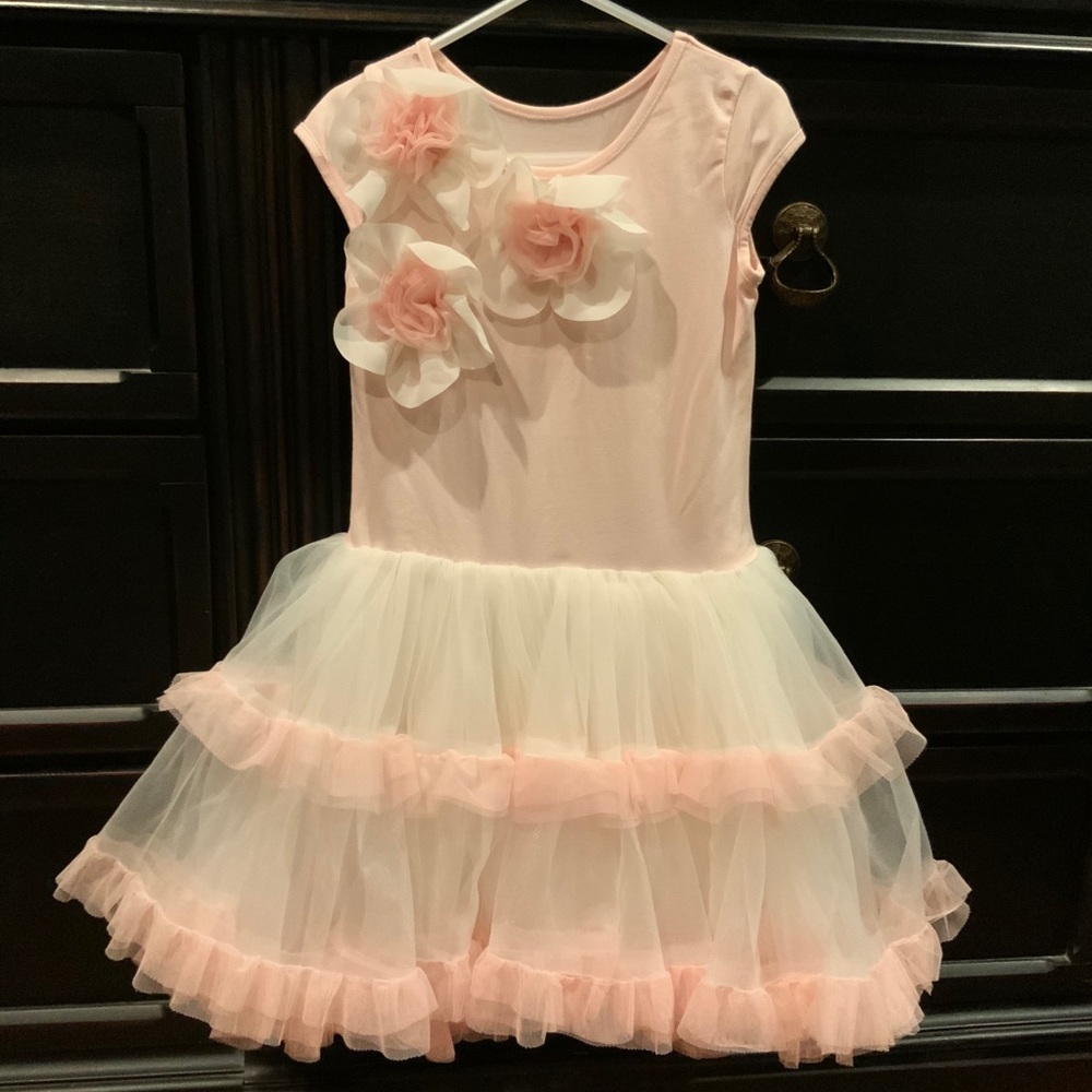 Frilly tulle girls dress